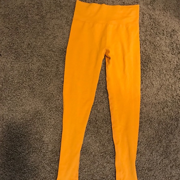 Love Fitness Apparel Seamless Leggings - Picture 2 of 2